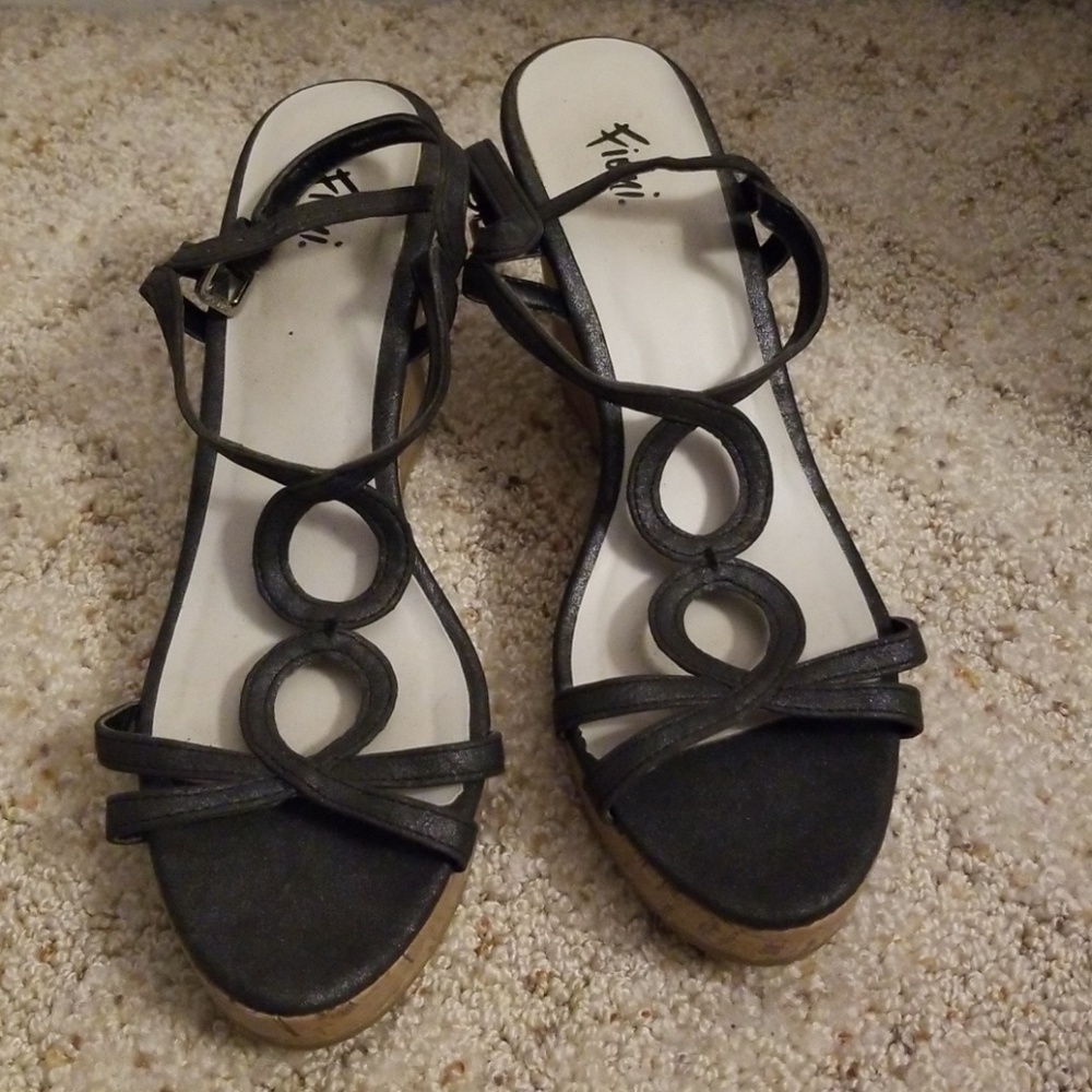 Wedge heels